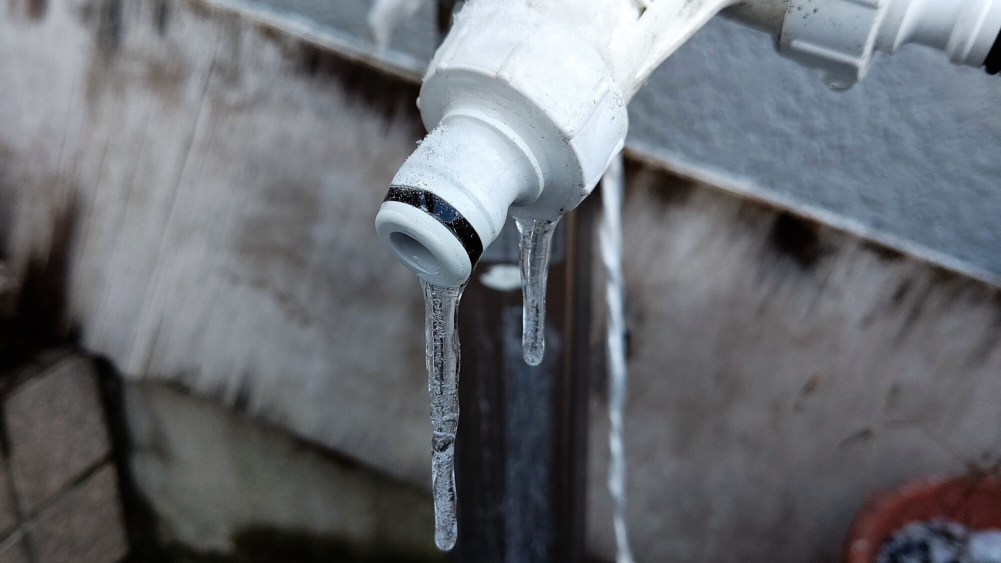水道管が凍結する条件