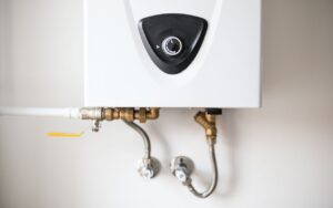 給湯器の水抜き栓から水漏れ！応急処置や具体的な対処法を徹底解説