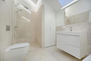 汲み取り式(ボットン便所)から水洗トイレへのリフォーム完全ガイド！工事費用や流れ【安く済ませるコツも】