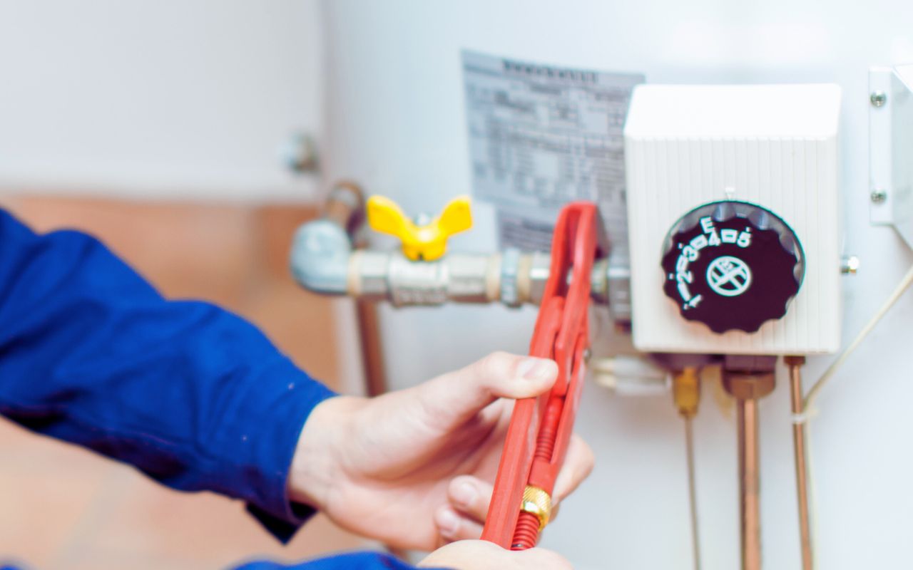 給湯器エラー140が出た際に依頼できる業者